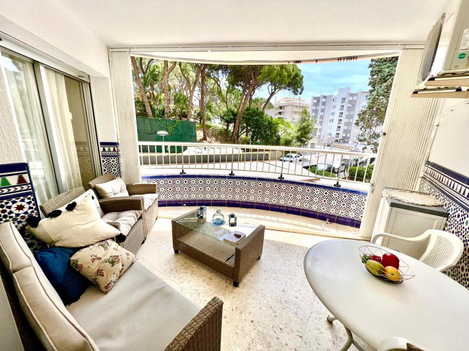 Azul 2 Bedroom Apartment In Salou Tarragona Екстериор снимка